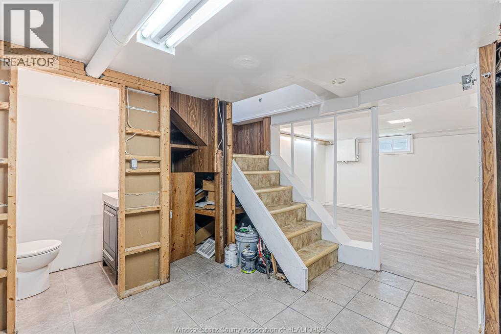 2367 Meighen Property Photo 14