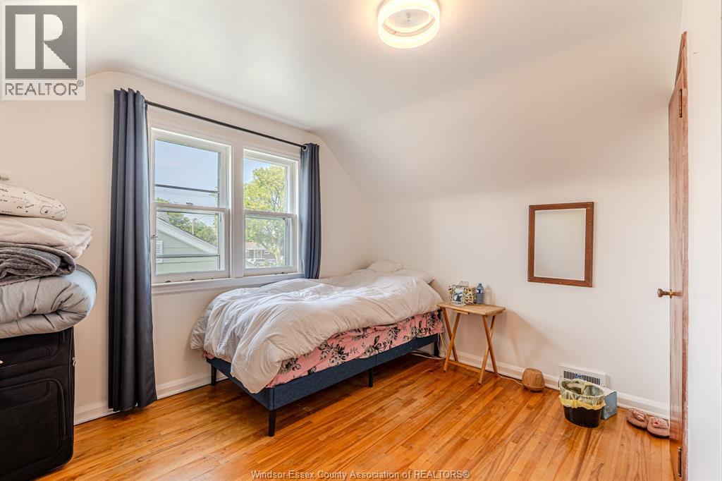 2367 Meighen Property Photo 18