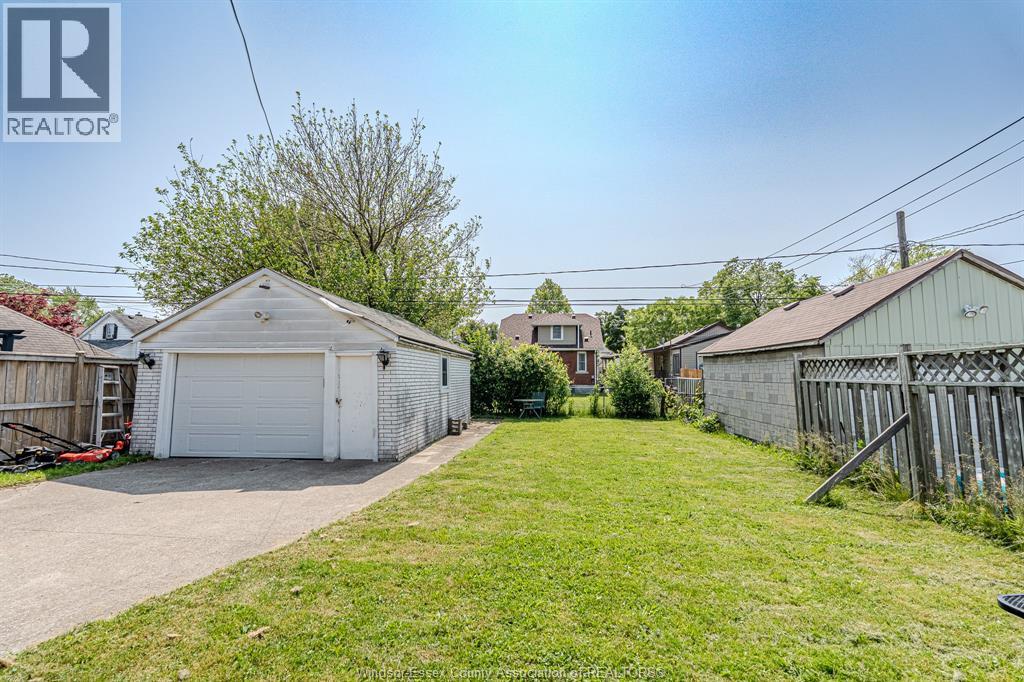 2367 Meighen Property Photo 21