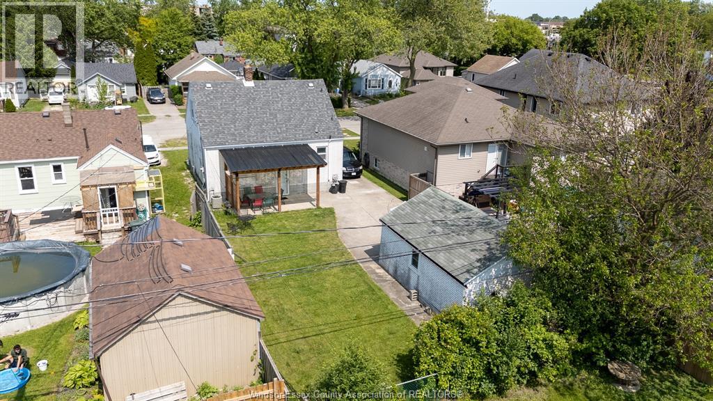 2367 Meighen Property Photo 26