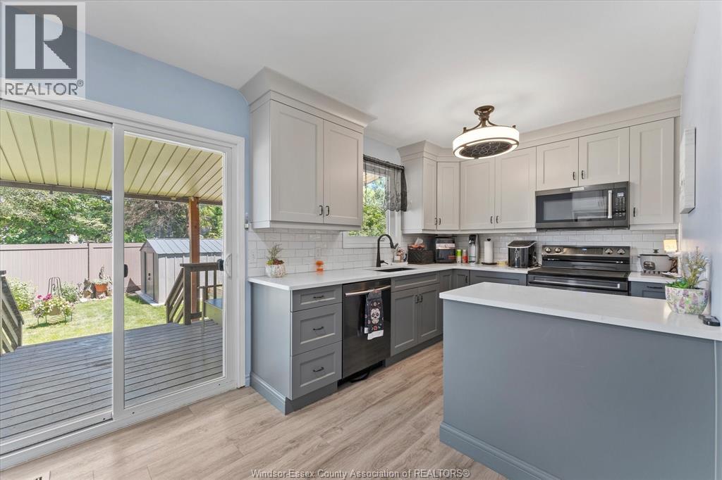 464 Oak Property Photo 15