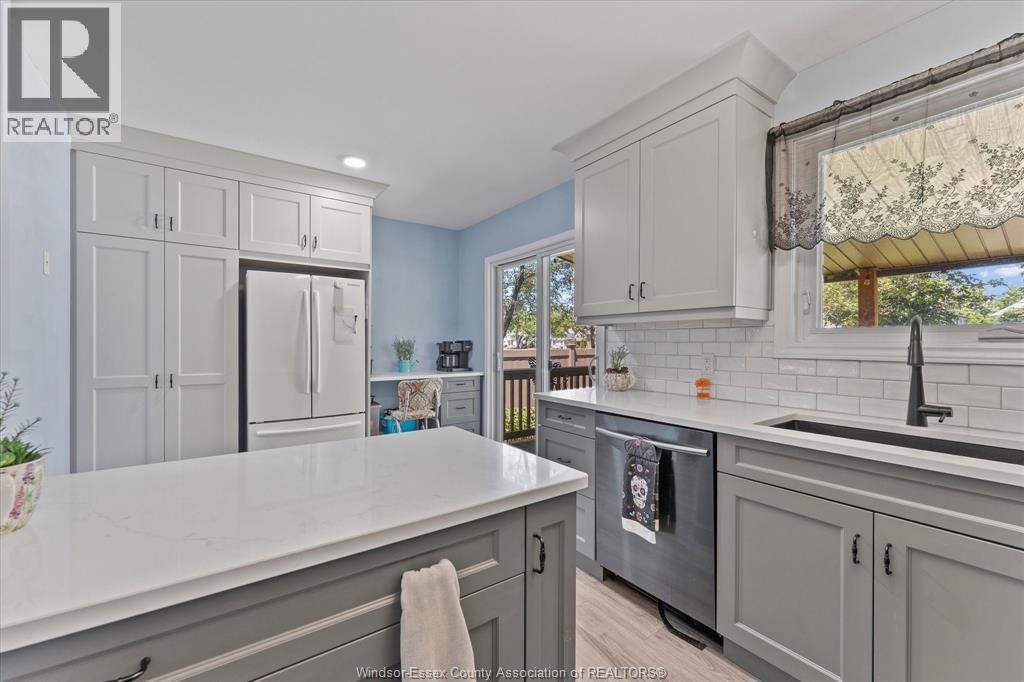 464 Oak Property Photo 19