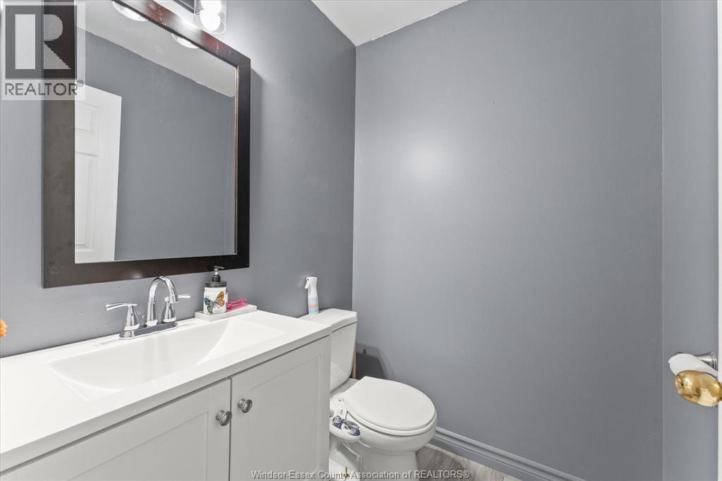 464 Oak Property Photo 22