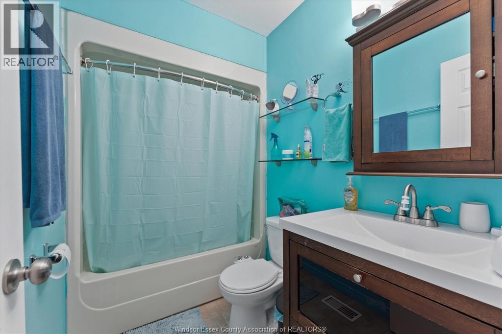 464 Oak Property Photo 26