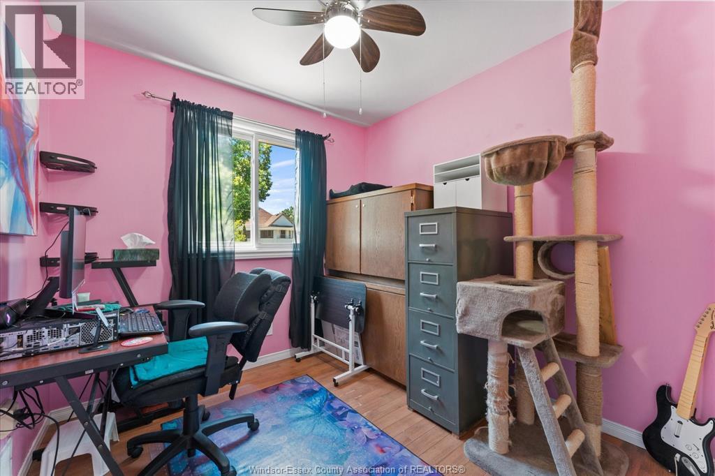 464 Oak Property Photo 30