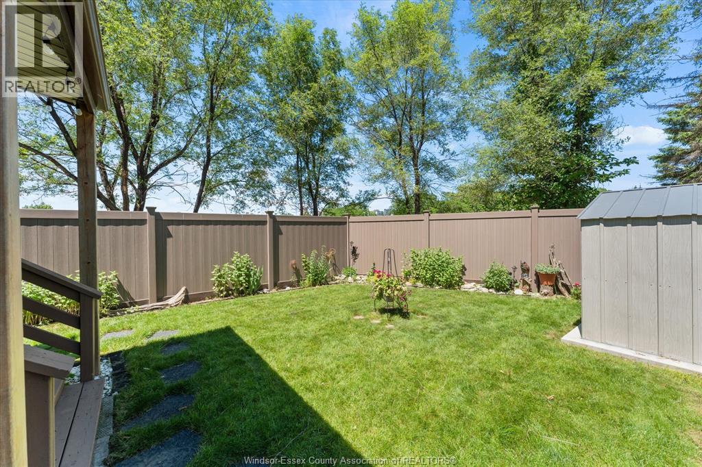 464 Oak Property Photo 38