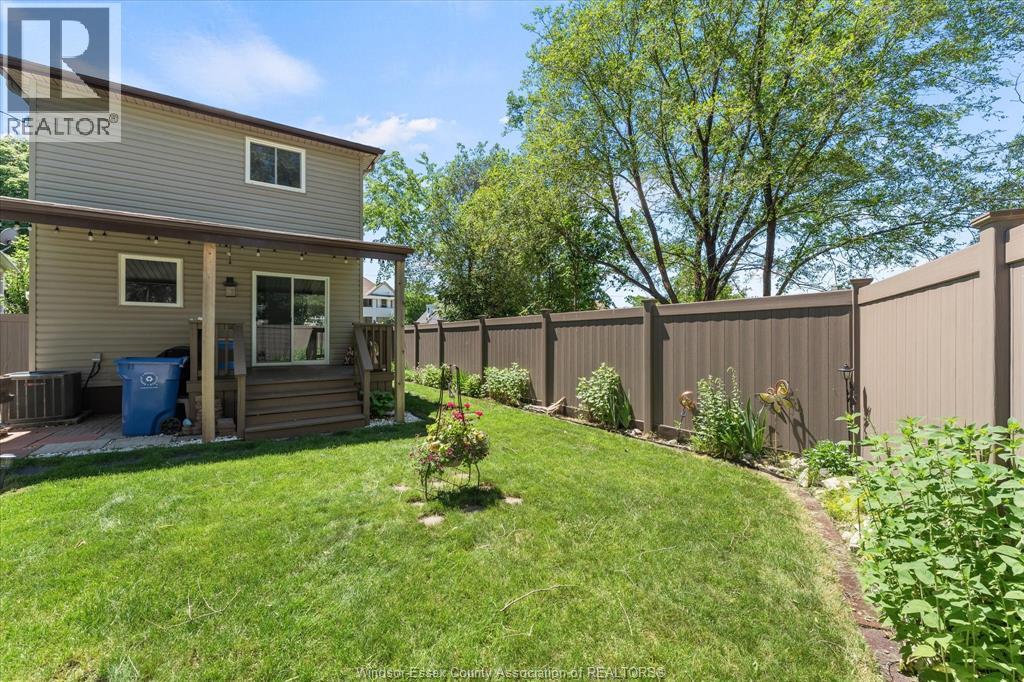 464 Oak Property Photo 40
