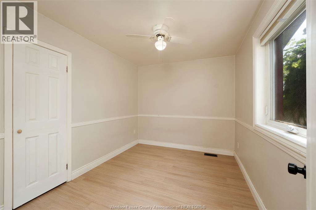 986 Eastlawn Avenue Property Photo 6