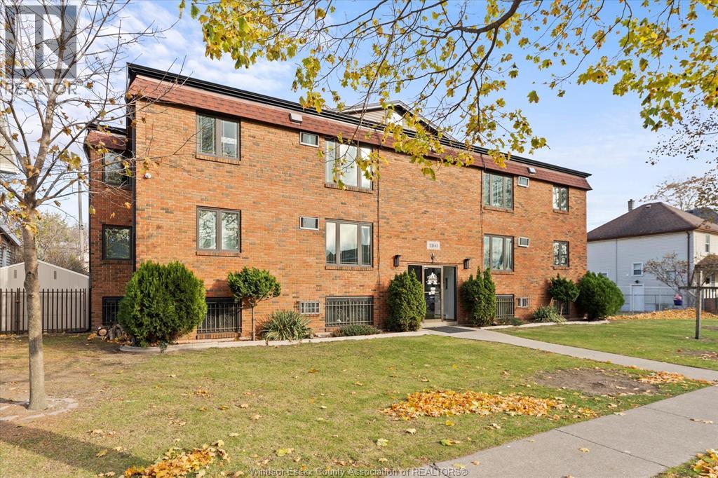 1160 Howard Unit# 201 Property Photo 4