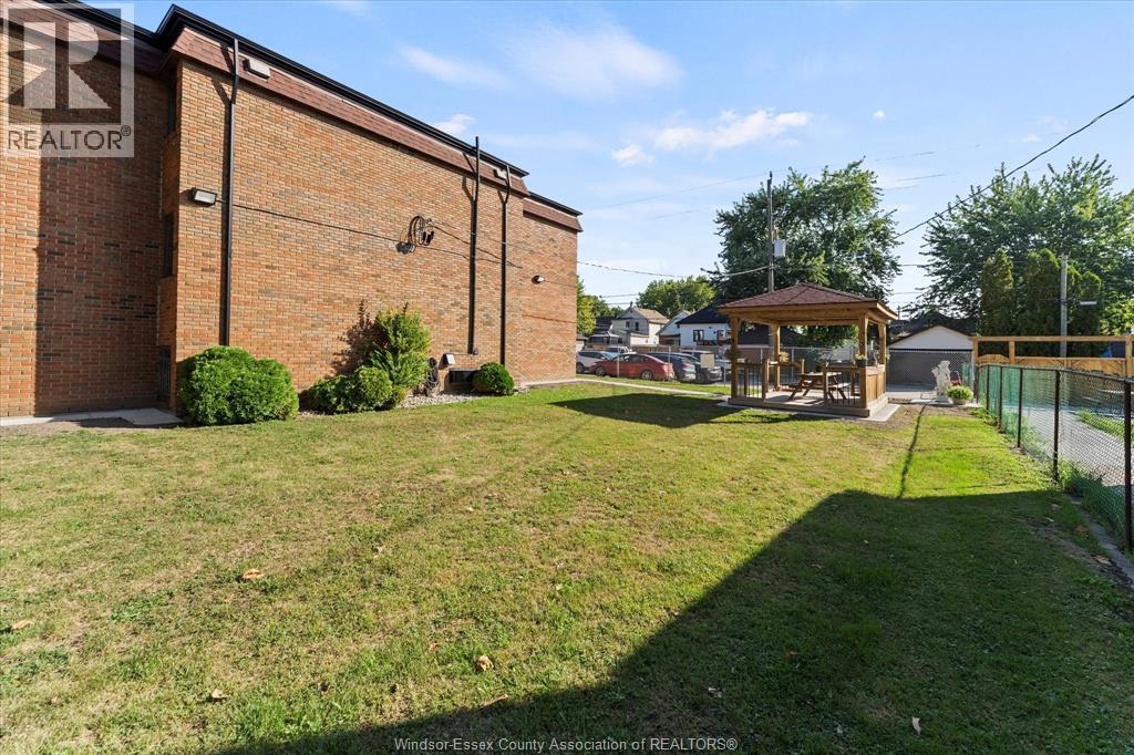 1160 Howard Unit# 201 Property Photo 23