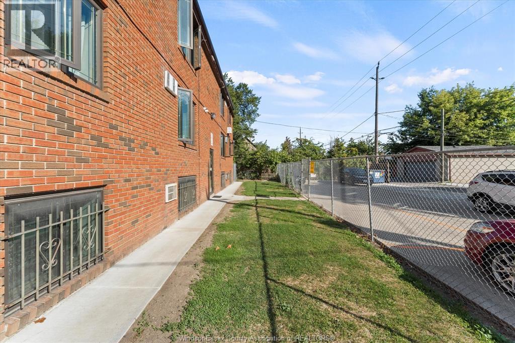 1160 Howard Unit# 201 Property Photo 24