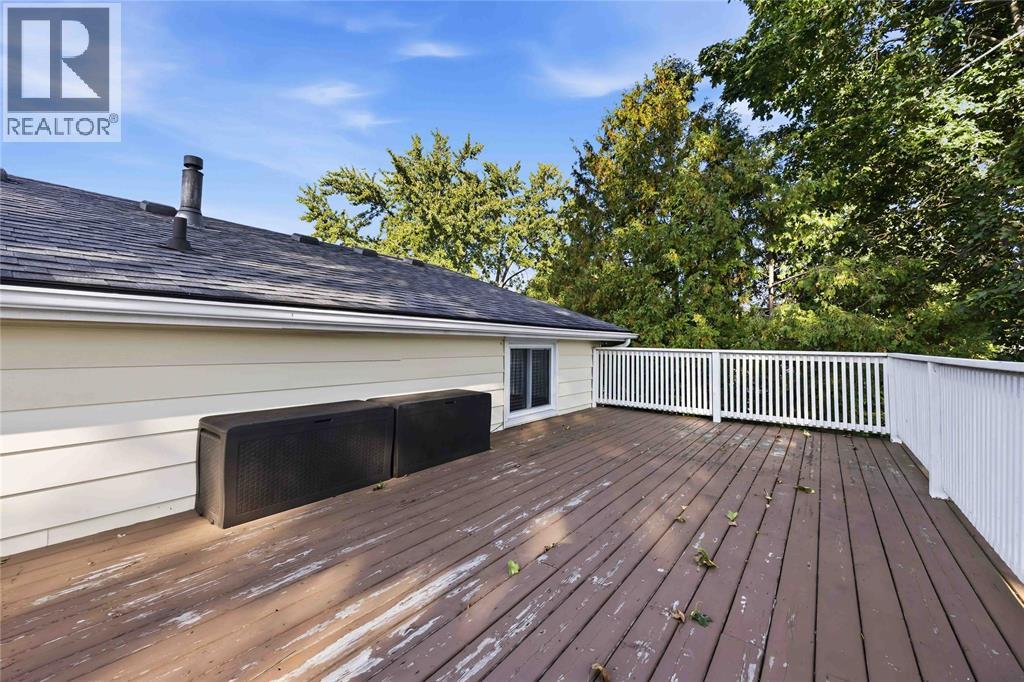 409 Huxley Avenue Property Photo 33