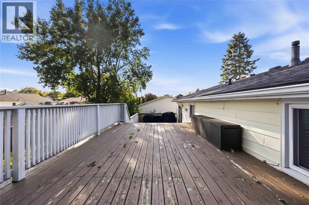 409 Huxley Avenue Property Photo 34