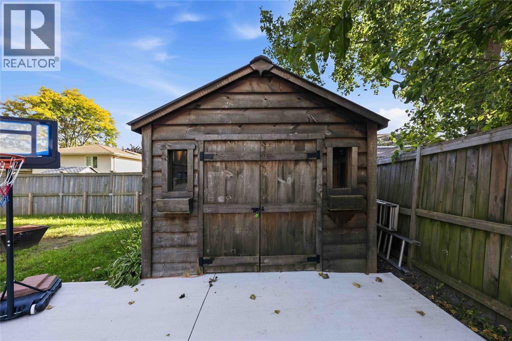 409 Huxley Avenue Property Photo 36