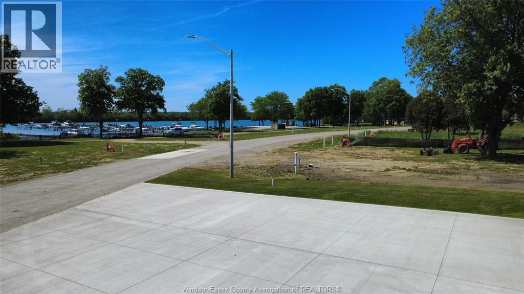 195 Bois Blanc Boulevard Property Photo 17