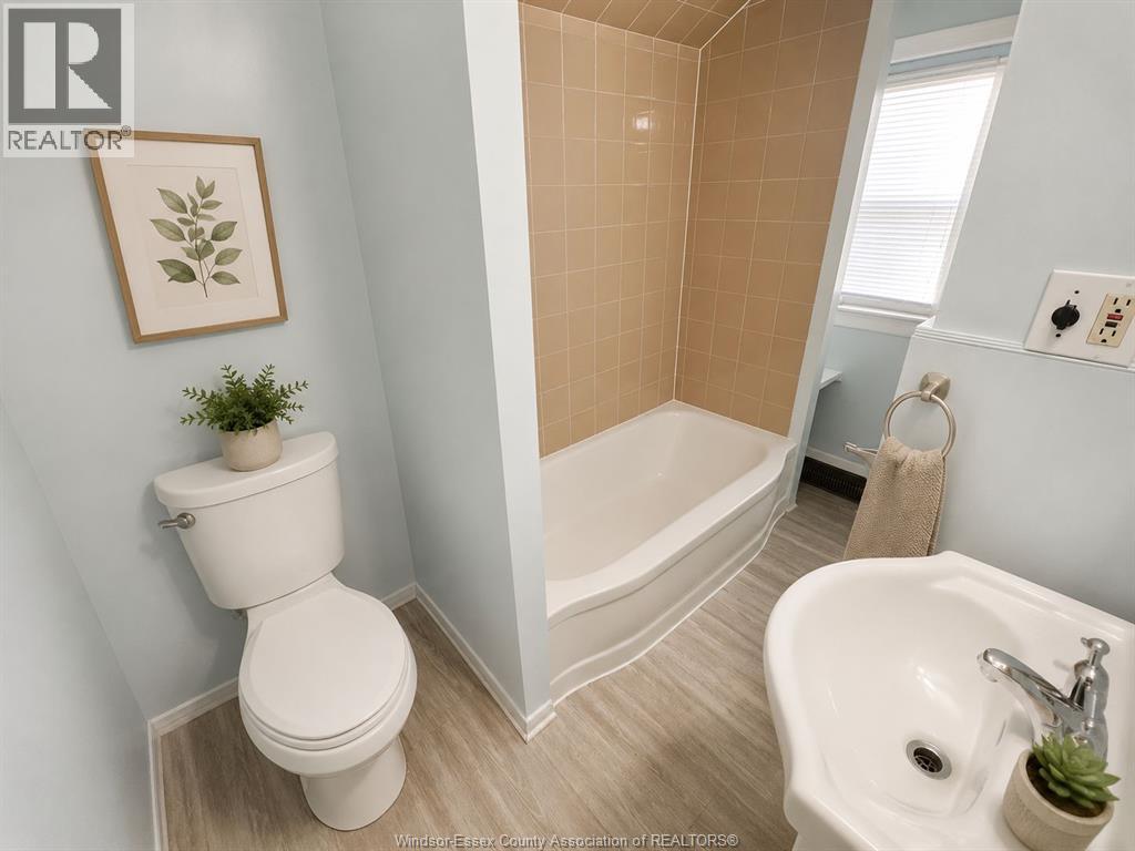 427 Cameron Property Photo 14