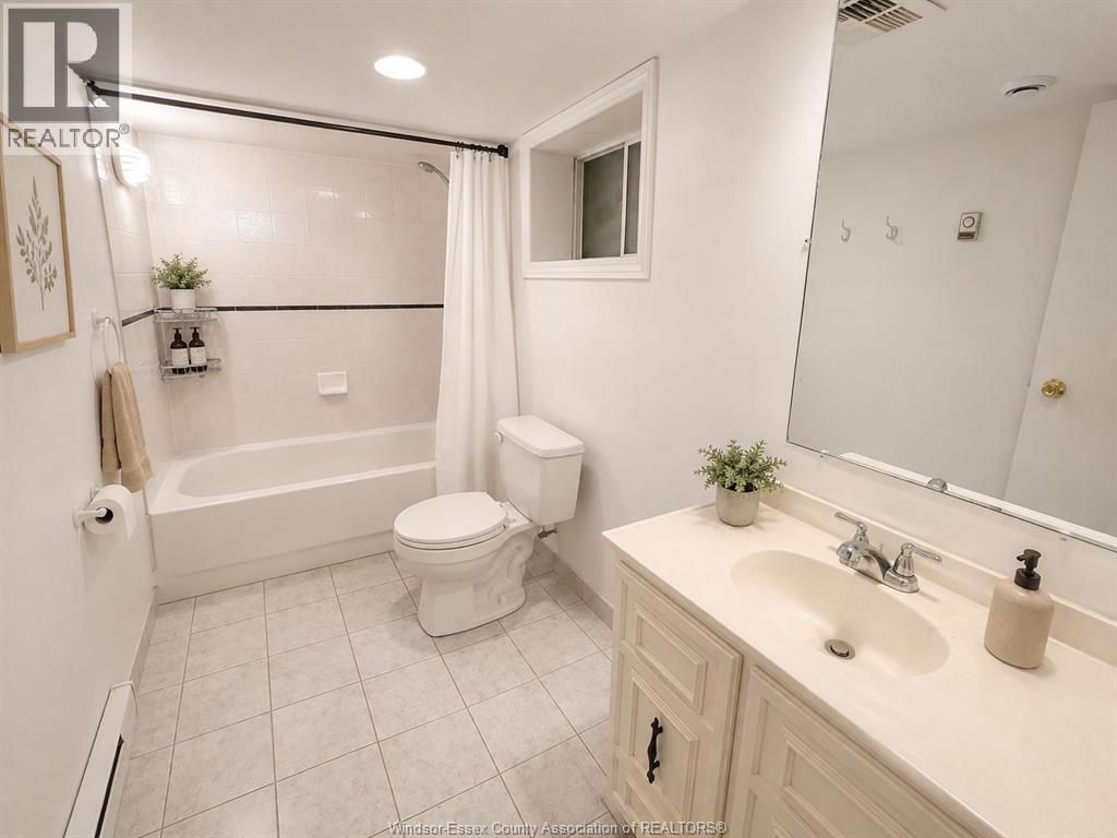 427 Cameron Property Photo 30