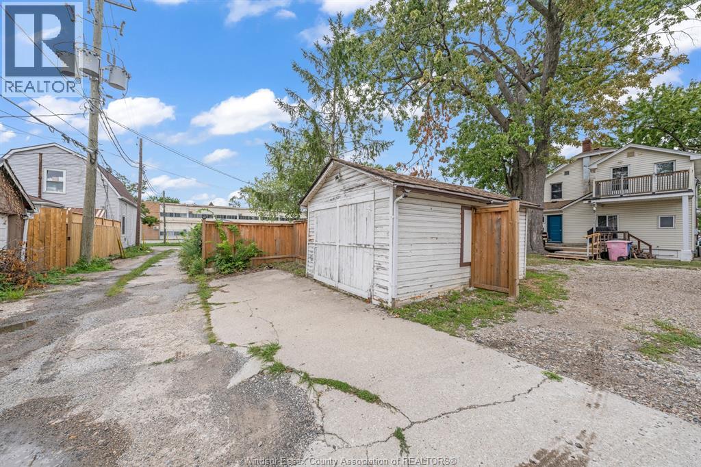 427 Cameron Property Photo 35