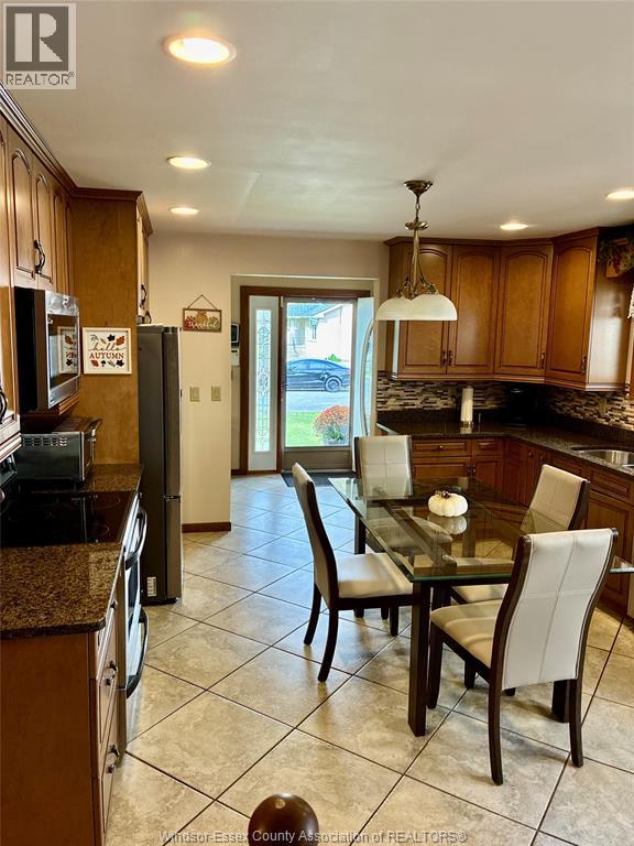 3596 Hemlock Property Photo 8