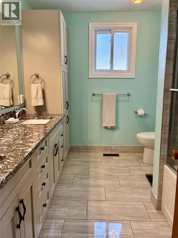 3596 Hemlock Property Photo 17