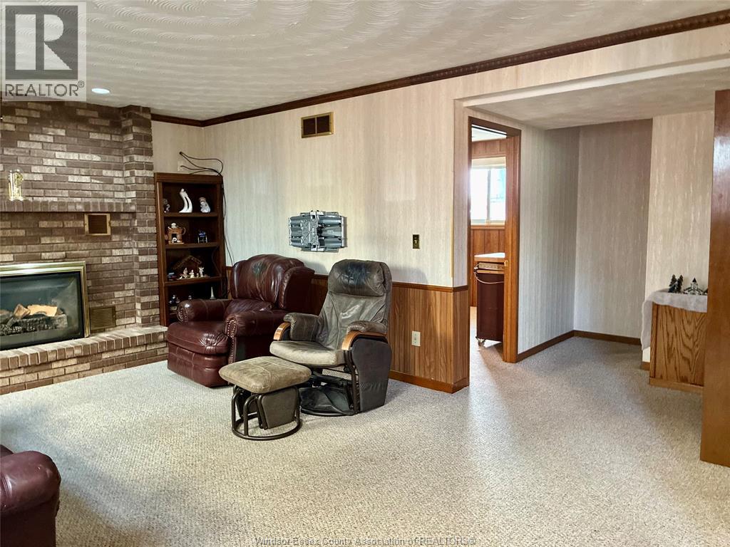 3596 Hemlock Property Photo 29