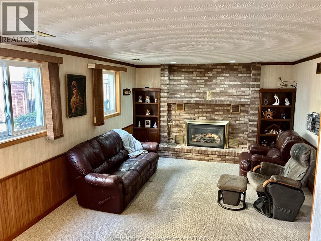 3596 Hemlock Property Photo 30