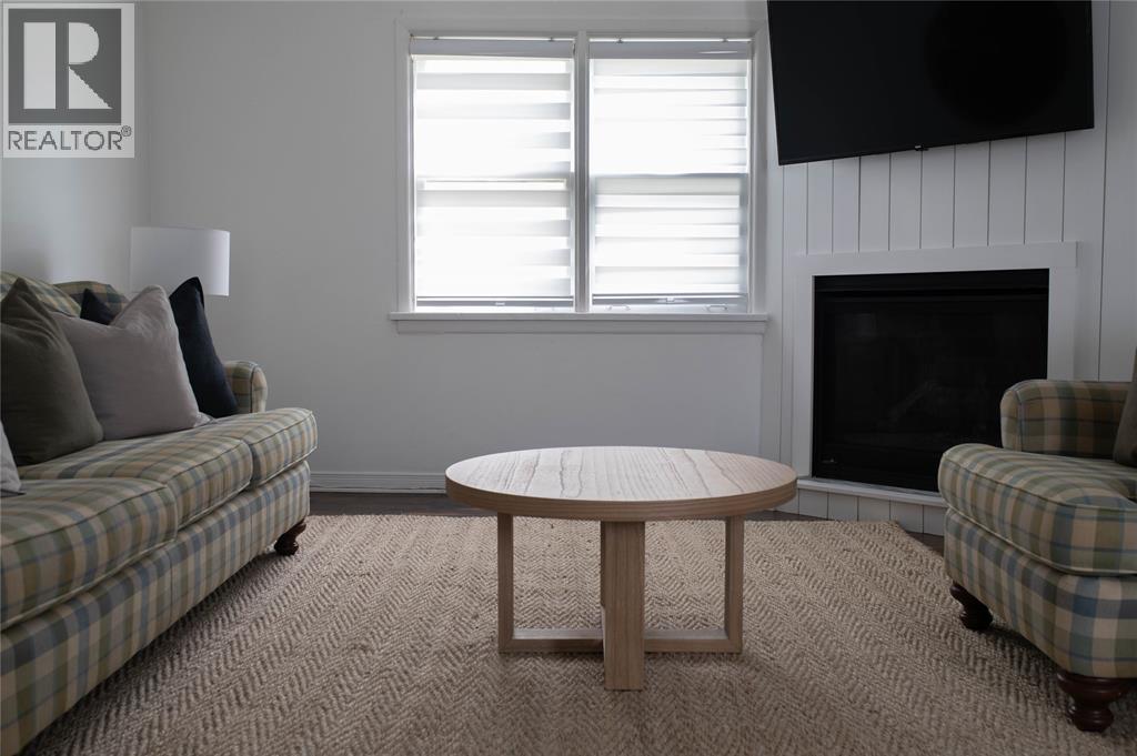 7424 Lakeshore Road Property Photo 2