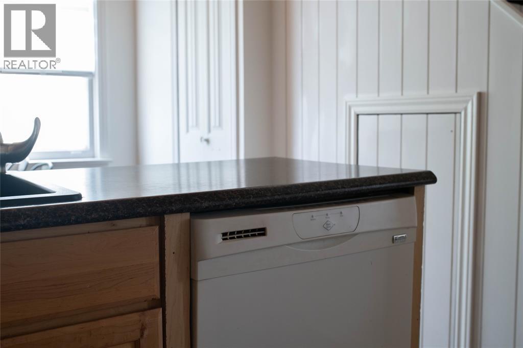 7424 Lakeshore Road Property Photo 10