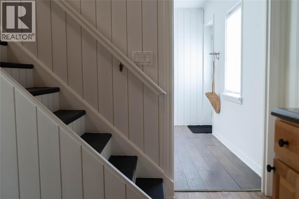 7424 Lakeshore Road Property Photo 11