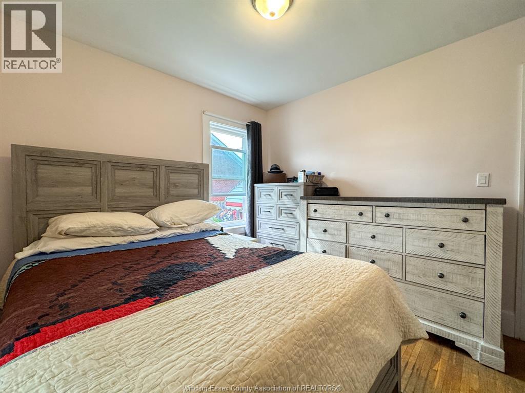 2270 Lillian Property Photo 18