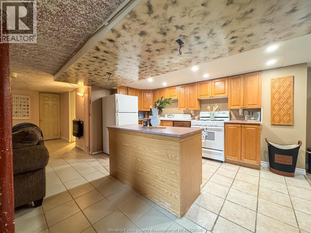 2270 Lillian Property Photo 38