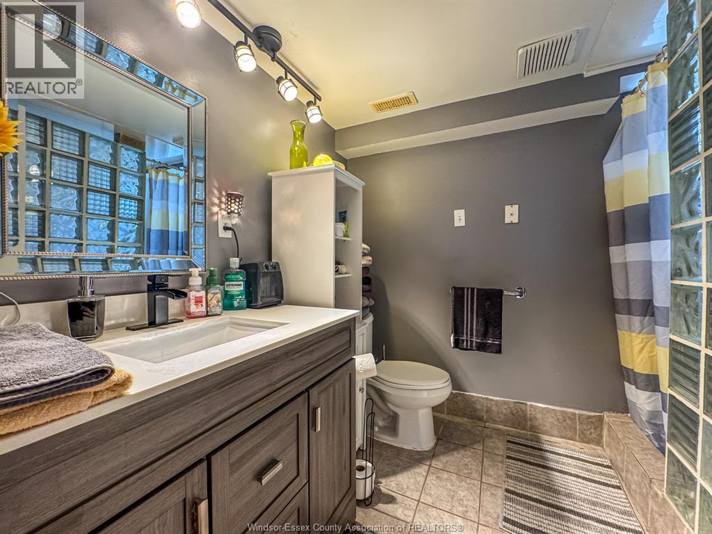 2270 Lillian Property Photo 42