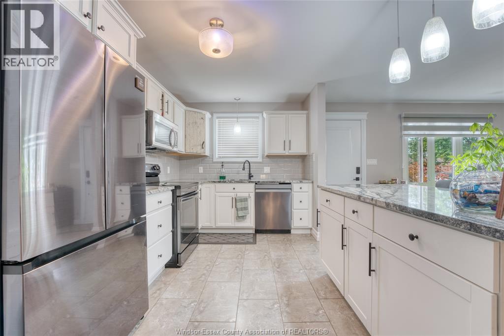 2920 Robillard Crescent Property Photo 11