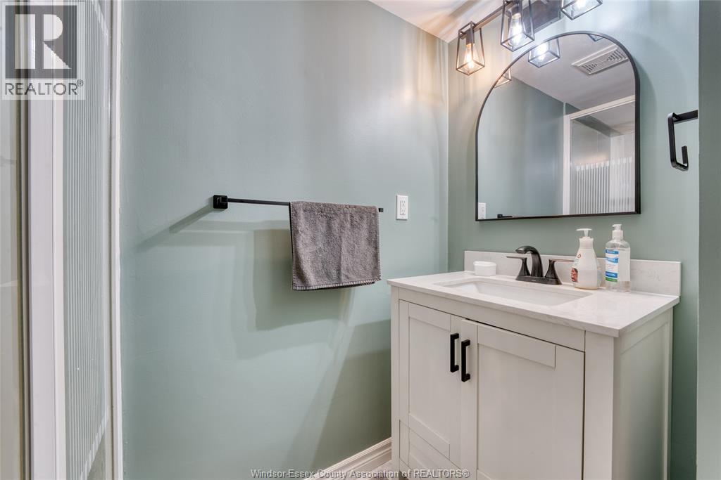 2920 Robillard Crescent Property Photo 25