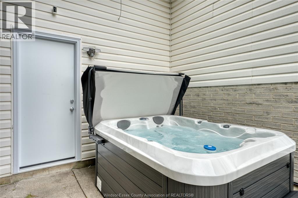 2920 Robillard Crescent Property Photo 32