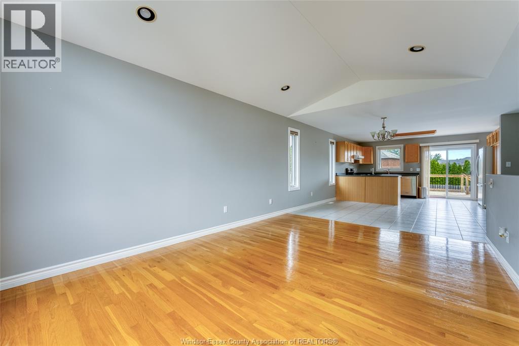 879 Westwood Property Photo 12