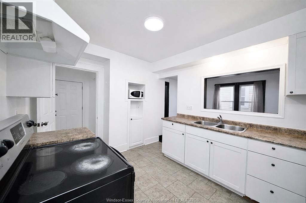 3463 Harris Street Property Photo 5