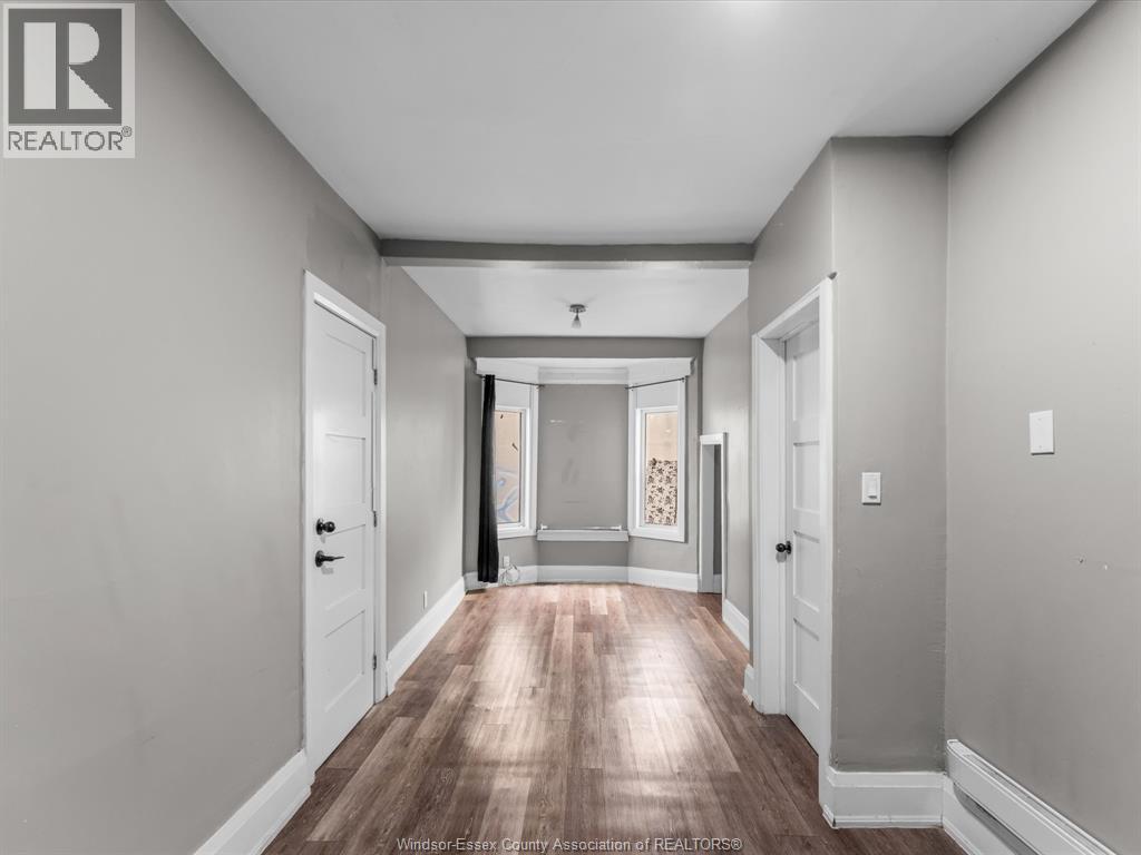 446 Wyandotte Street West Property Photo 7