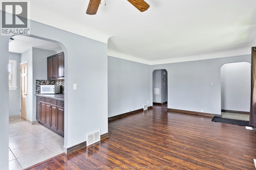 3200 Longfellow Avenue Property Photo 4