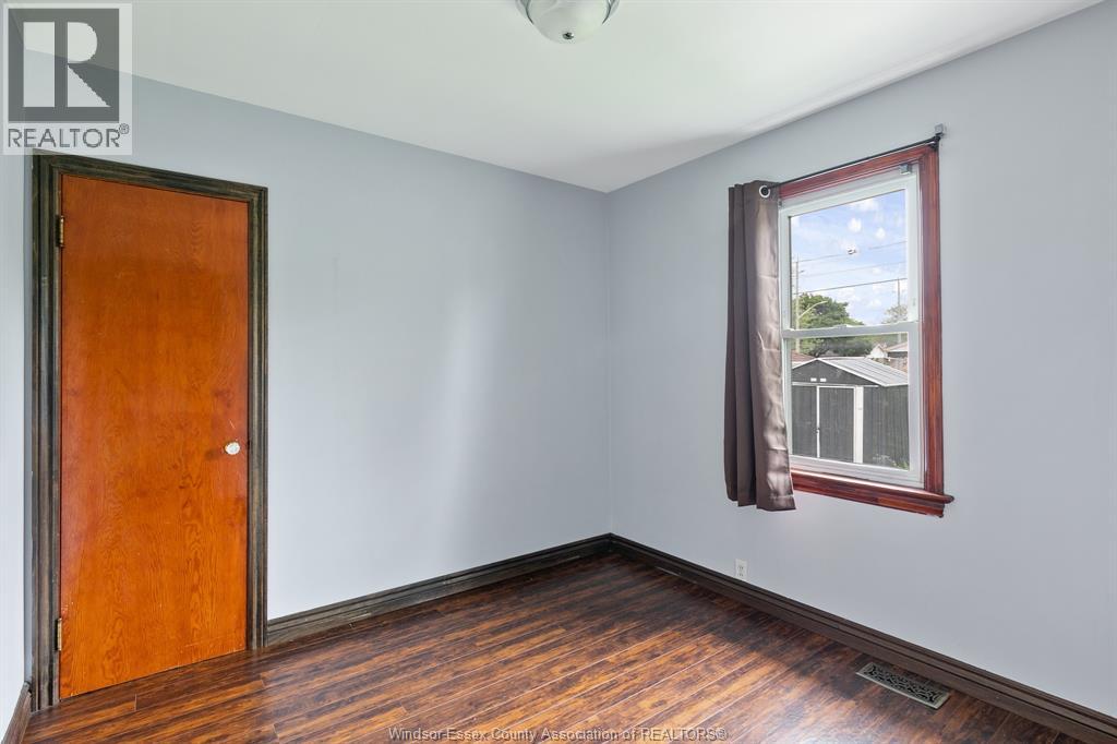 3200 Longfellow Avenue Property Photo 9