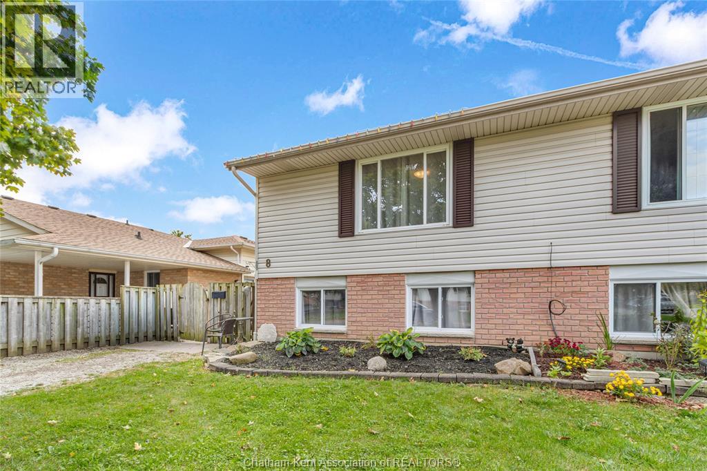 8 Timothy Crescent Property Photo 3