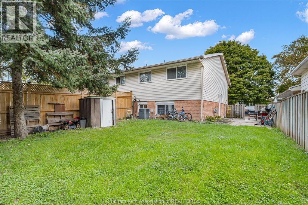 8 Timothy Crescent Property Photo 9