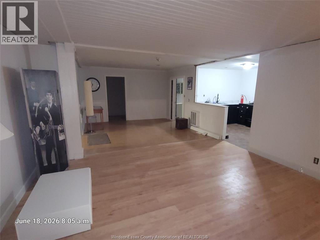4776 Wyandotte Street East Property Photo 5