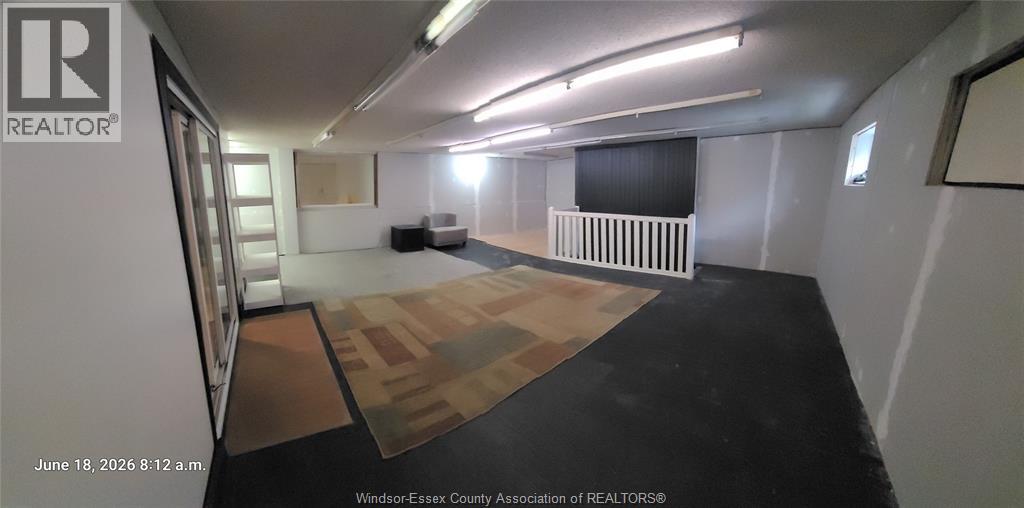 4776 Wyandotte Street East Property Photo 11