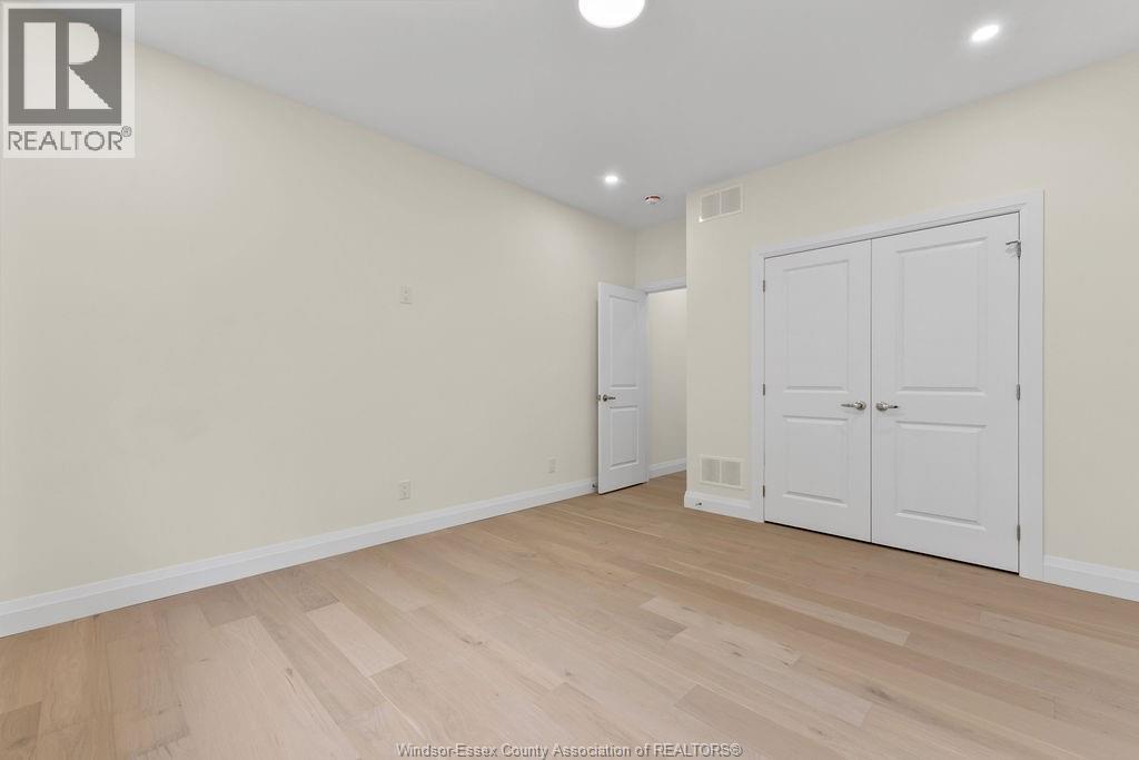 476 Railway Avenue Property Photo 10