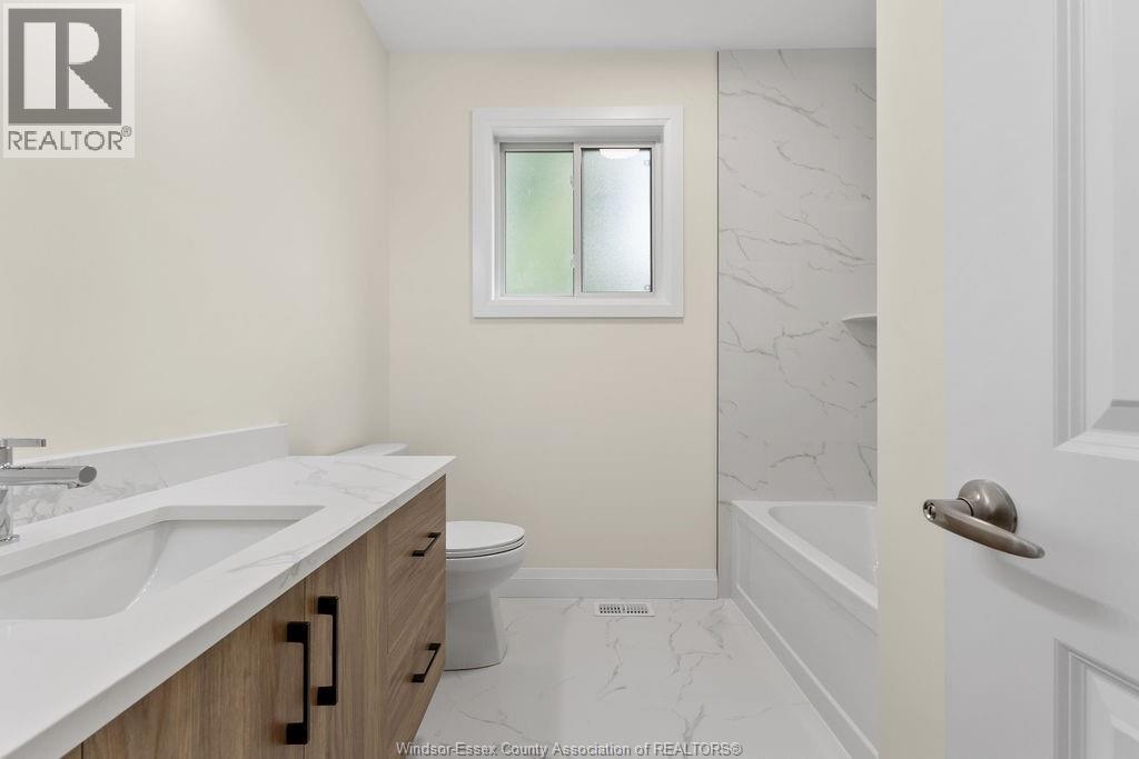 476 Railway Avenue Property Photo 11