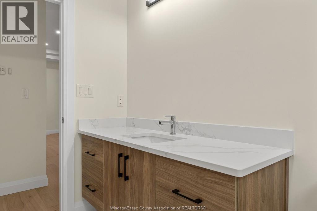 476 Railway Avenue Property Photo 12