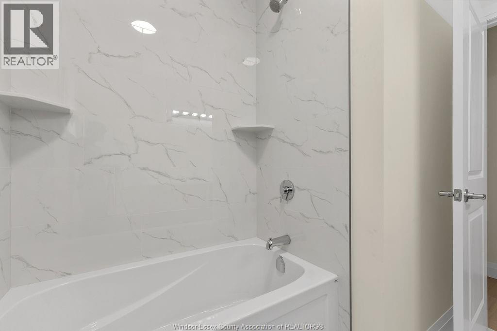 476 Railway Avenue Property Photo 13