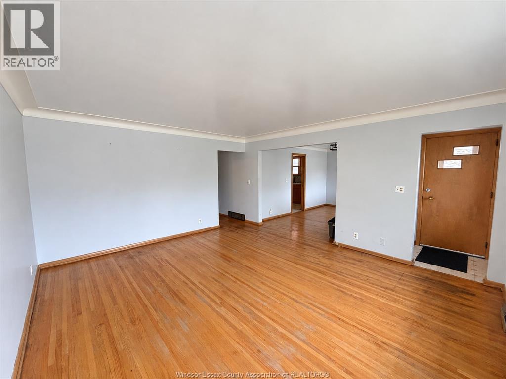 1425 Giles Boulevard East Property Photo 4