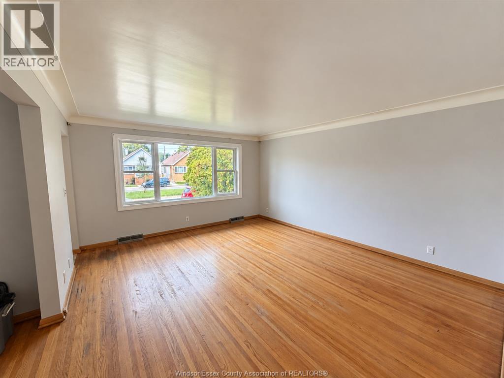 1425 Giles Boulevard East Property Photo 5